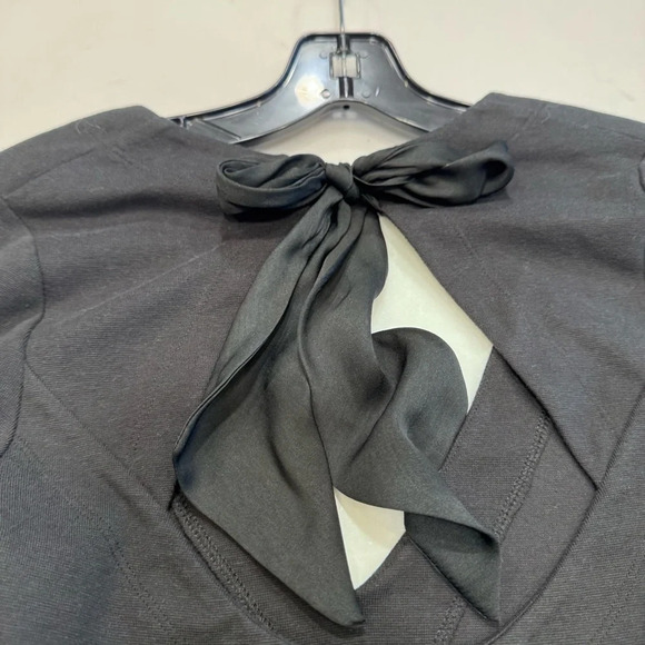 NEW Free People- Black V Neck Long Sleeve, open back  With Bow size medium. - Picture 9 of 10